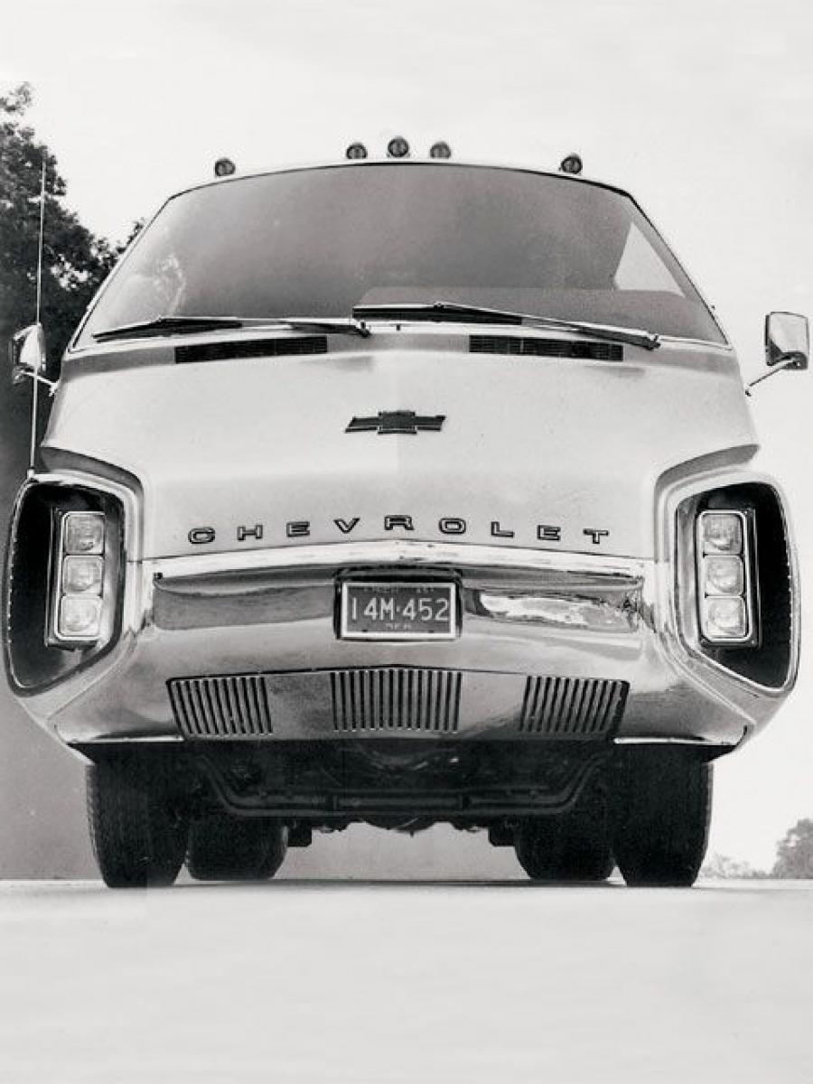  Chevrolet Turbo Titan III Concept Truck 1966 года  (фото 6 из 10)